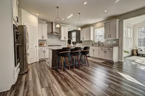 Kitchen - 16422 Hidden River Cir, Plainfield, IL 60586 photo 1 of 3