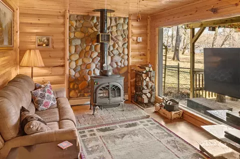 Exterior - 193 S Laurel Rd, Kankakee, IL 60901 photo 6 of 12