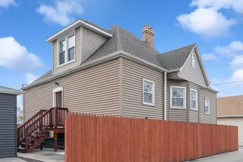 4700 W Grace St, Chicago, IL 60641
