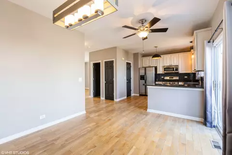 2371 Lundquist Dr, Aurora, IL 60503 photo 6