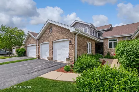 11302 Brook Crossing Ct, Orland Park, IL 60467