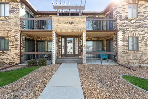 18245 Morris Ave #2W, Homewood, IL 60430