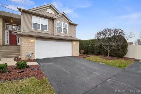 6860 Oak View Ct, Oak Forest, IL 60452