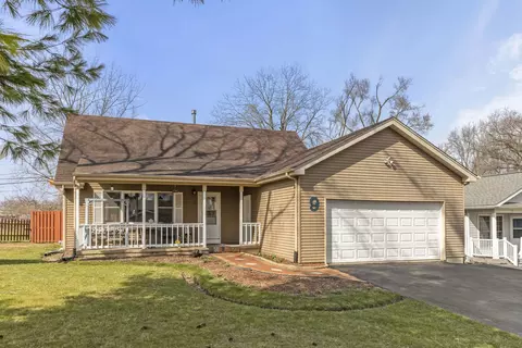 9 Wander Way, Lake In The Hills, IL 60156