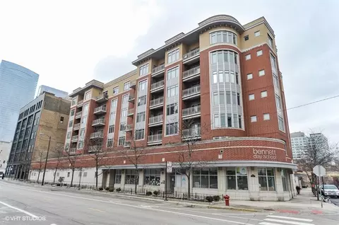 657 W Fulton St #605, Chicago, IL 60661