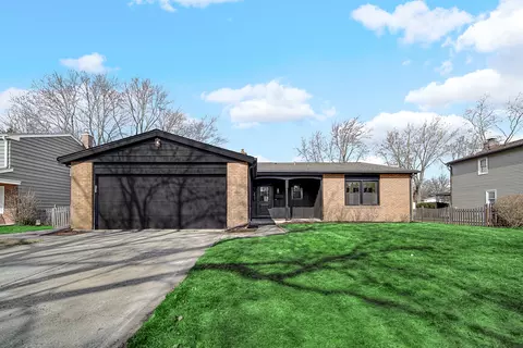 1341 W Jefferson Ave, Naperville, IL 60540
