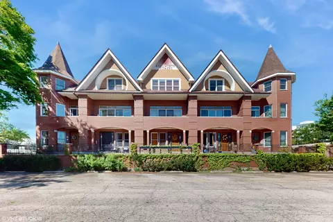 907 South Blvd #3, Oak Park, IL 60302