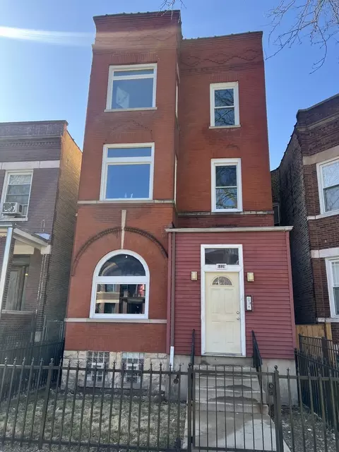 6326 S Saint Lawrence Ave, Chicago, IL 60637