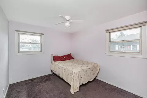 Bedroom - 2901 Swallow Ln, Rolling Meadows, IL 60008 photo 2 of 3