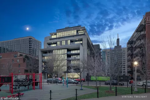 111 S Peoria St #308, Chicago, IL 60607