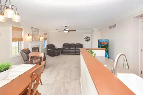 Dining - 712 Clairidge Green Cc Ct, Normal, IL 61761 photo 4 of 8