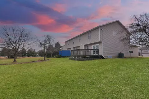 Exterior - 712 Clairidge Green Cc Ct, Normal, IL 61761 photo 4 of 14