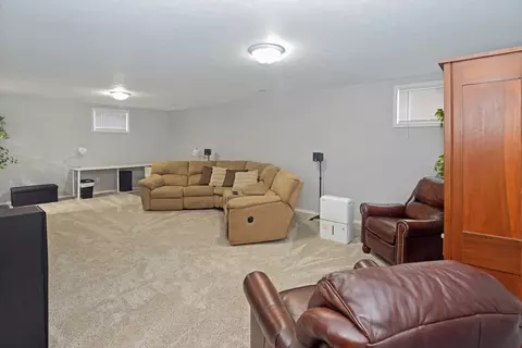 Living - 712 Clairidge Green Cc Ct, Normal, IL 61761 photo 10 of 10