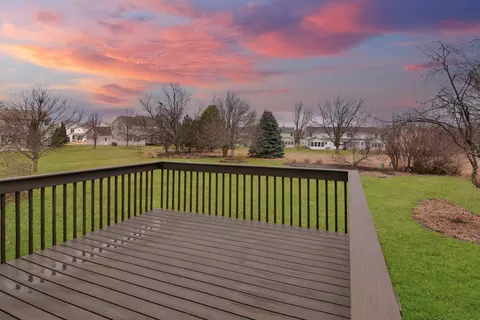 Exterior - 712 Clairidge Green Cc Ct, Normal, IL 61761 photo 2 of 14