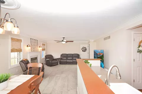 Dining - 712 Clairidge Green Cc Ct, Normal, IL 61761 photo 8 of 8
