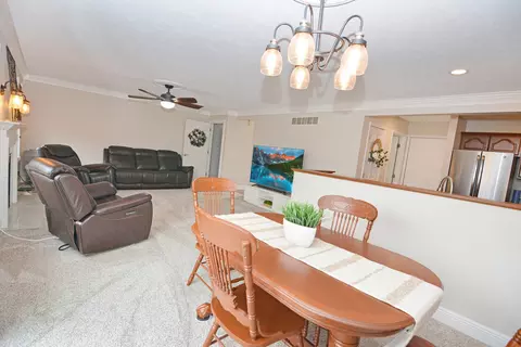 Living - 712 Clairidge Green Cc Ct, Normal, IL 61761 photo 3 of 10