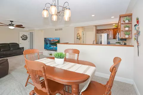 Dining - 712 Clairidge Green Cc Ct, Normal, IL 61761 photo 6 of 8
