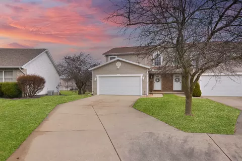 Exterior - 712 Clairidge Green Cc Ct, Normal, IL 61761 photo 8 of 14