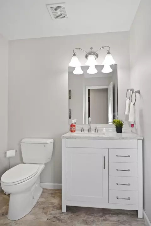 Bath - 712 Clairidge Green Cc Ct, Normal, IL 61761 photo 5 of 7