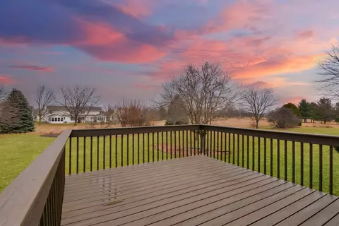 Exterior - 712 Clairidge Green Cc Ct, Normal, IL 61761 photo 6 of 14