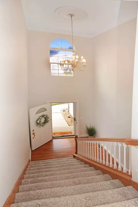 Entry Way - 712 Clairidge Green Cc Ct, Normal, IL 61761 photo 3 of 10