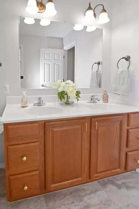 Bath - 712 Clairidge Green Cc Ct, Normal, IL 61761 photo 4 of 7