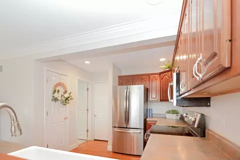 Kitchen - 712 Clairidge Green Cc Ct, Normal, IL 61761 photo 3 of 11