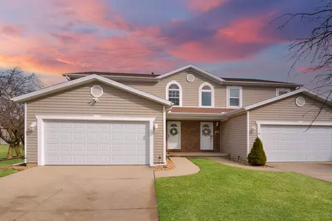 712 Clairidge Green Cc Ct, Normal, IL 61761