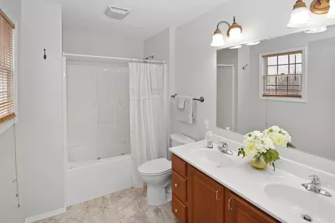 Bath - 712 Clairidge Green Cc Ct, Normal, IL 61761 photo 1 of 7