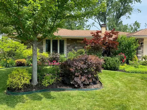 Exterior - 1140 Hassell Rd, Hoffman Estates, IL 60169 photo 5 of 10