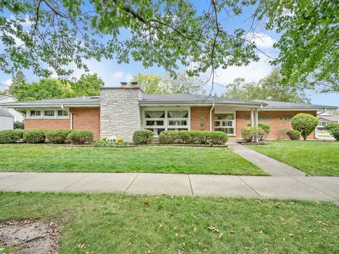 830 S Western Ave, Park Ridge, IL 60068