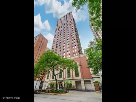 1122 N Dearborn St #19J, Chicago, IL 60610