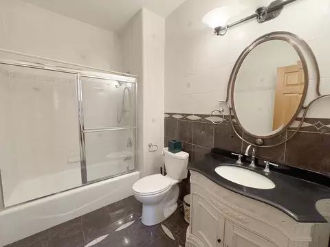 Bath - 30 W812 Warwick Way, Wayne, IL 60184 photo 1 of 4