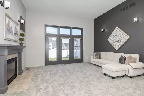 Living - 3204 Shepard Rd, Normal, IL 61761 photo 2 of 3