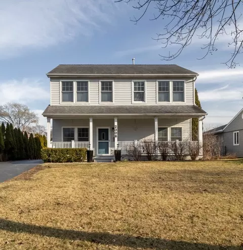 2306 Jay Ln, Rolling Meadows, IL 60008