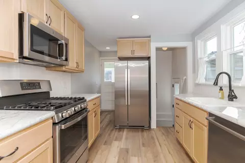 Kitchen - 308 S State St, Bloomington, IL 61701 photo 2 of 5