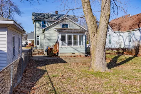 Exterior - 308 S State St, Bloomington, IL 61701 photo 9 of 13