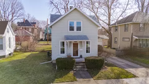 308 S State St, Bloomington, IL 61701