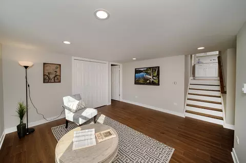 Living - 369 Amherst Ave, Des Plaines, IL 60016 photo 5 of 7
