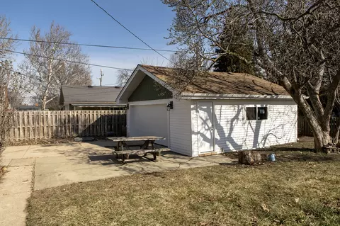 Exterior - 369 Amherst Ave, Des Plaines, IL 60016 photo 3 of 5