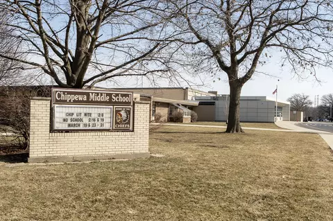 View/Area - 369 Amherst Ave, Des Plaines, IL 60016 photo 3 of 4