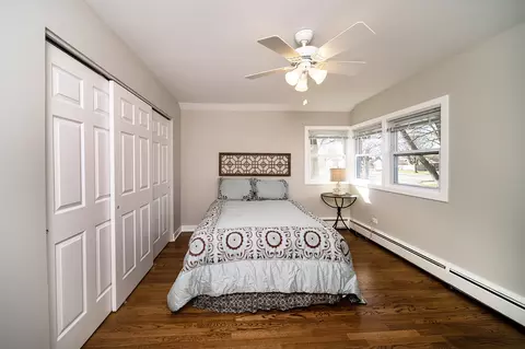 Bedroom - 369 Amherst Ave, Des Plaines, IL 60016 photo 1 of 2