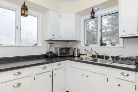 Kitchen - 1211 E Jefferson St, Bloomington, IL 61701 photo 3 of 5