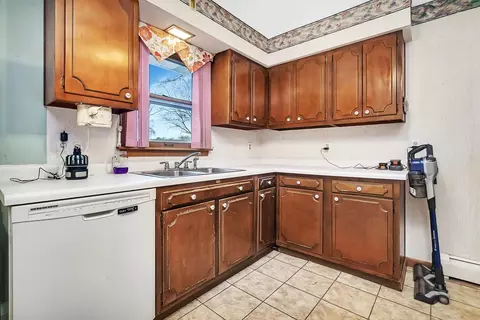 Kitchen - 623 1st Ave, Morris, IL 60450 photo 3 of 5