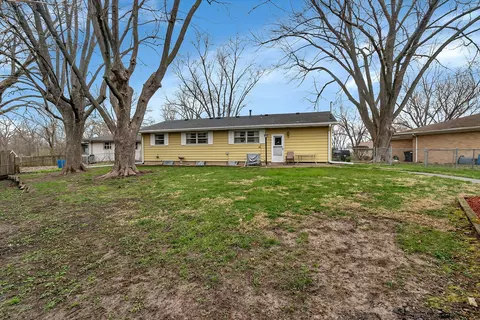 Exterior - 623 1st Ave, Morris, IL 60450 photo 8 of 13