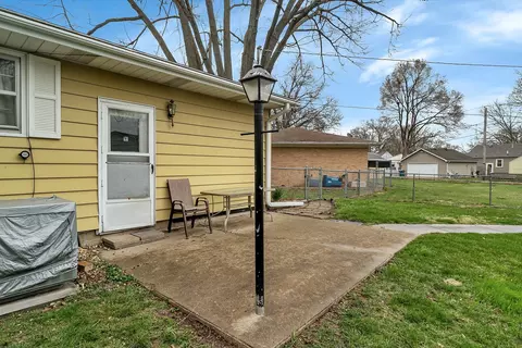 Exterior - 623 1st Ave, Morris, IL 60450 photo 10 of 13