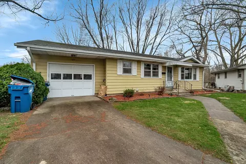 Exterior - 623 1st Ave, Morris, IL 60450 photo 7 of 13