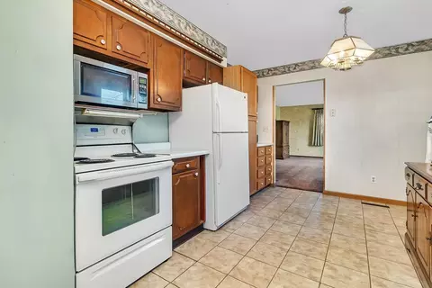 Kitchen - 623 1st Ave, Morris, IL 60450 photo 4 of 5