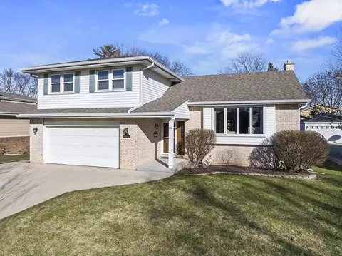 1115 N Ridge Ave, Arlington Heights, IL 60004
