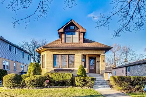 918 Woodlawn Ave, Des Plaines, IL 60016